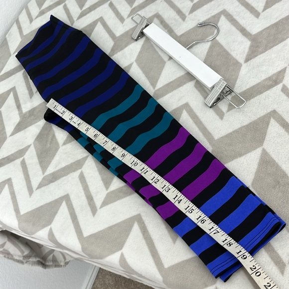 K-Deer Jamie‎ Stripe Capri length Leggings size Small - Picture 10 of 10